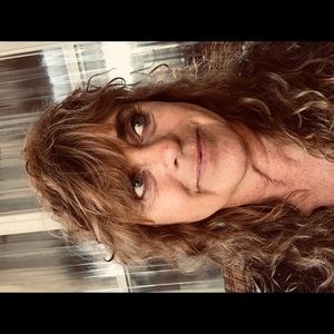 Meet your Posher, Ellen